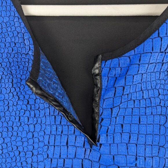 Alberto Makali Texture & Sheer Blue Blouse - Picture 4 of 5